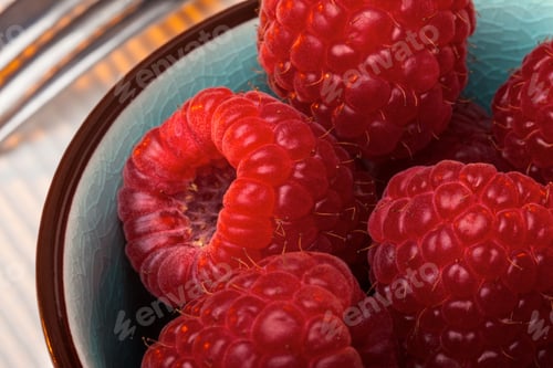 Preview: Fresh Raspberries