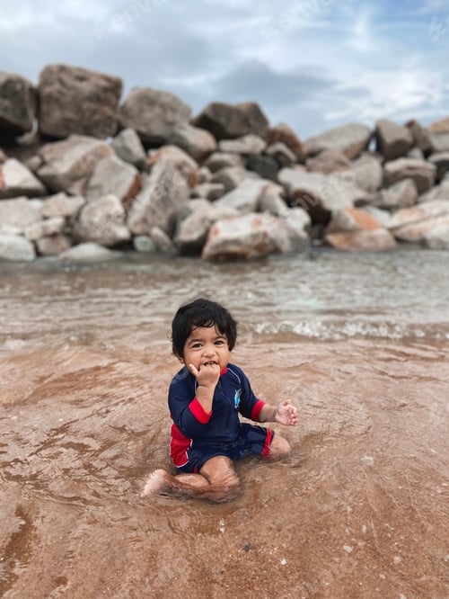 Preview: Kids enjoying playing at the beach. Outdoor activities for kids.