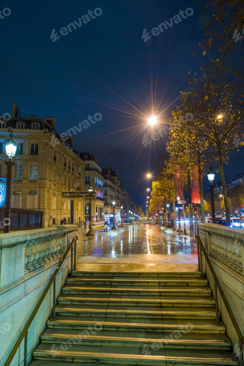 Preview: Paris by night