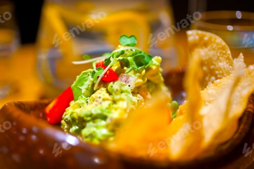 Preview: avocado and shrimps salad