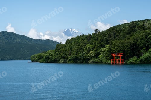 Preview: Hakone shrine with mt.Fuji at lake Ashi, Japan