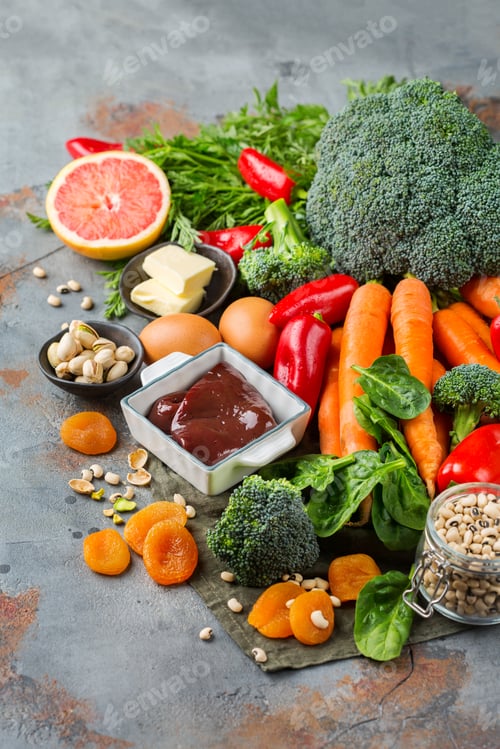 Vista previa: Assortment of diet food ingredients rich in vitamin a