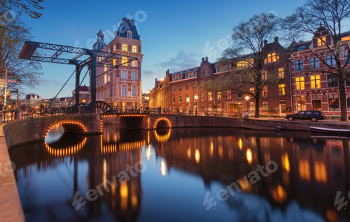 Preview: Beautiful night cityscape with canals of Amsterdam, Netherlands