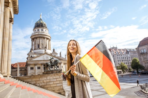 Preview: Woman traveling in Berlin