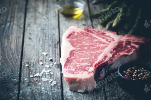 Preview: Raw T-bone Steak