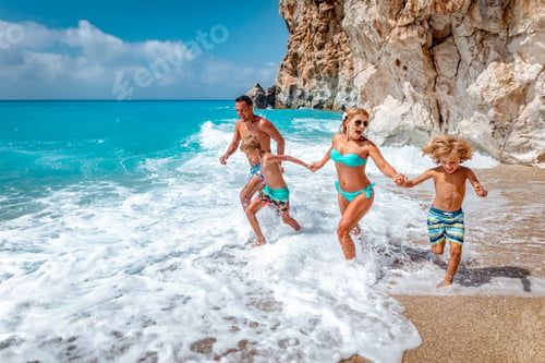 Preview: Family On The Beach