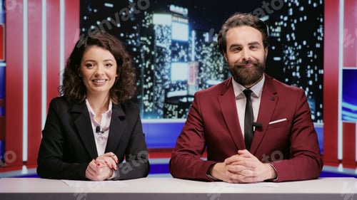 Preview: Reporters team hosting night show late