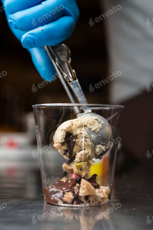 Preview: Italian ice cream artisanal preparation