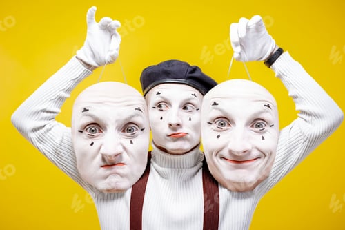 Preview: Pantomime with different facial masks