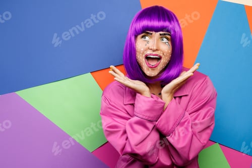 Preview: Model in creative image with pop art makeup