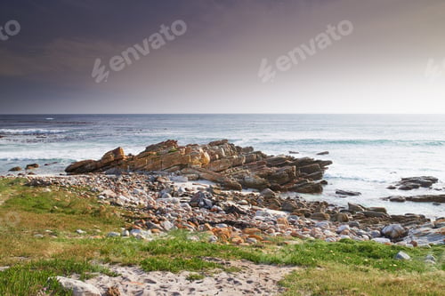 Preview: Waves crashing onto the shore