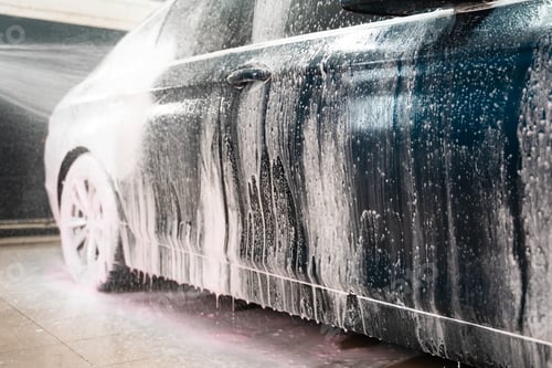 Preview: Applying foam to the car. Professional auto wash