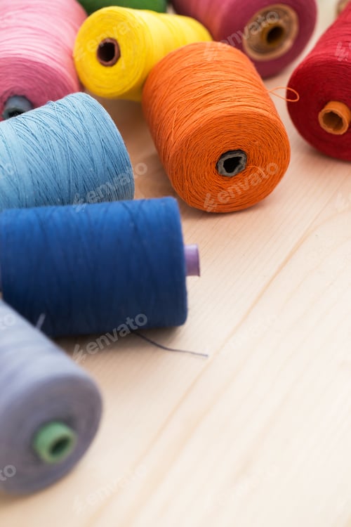 Preview: Colorful threads on the table