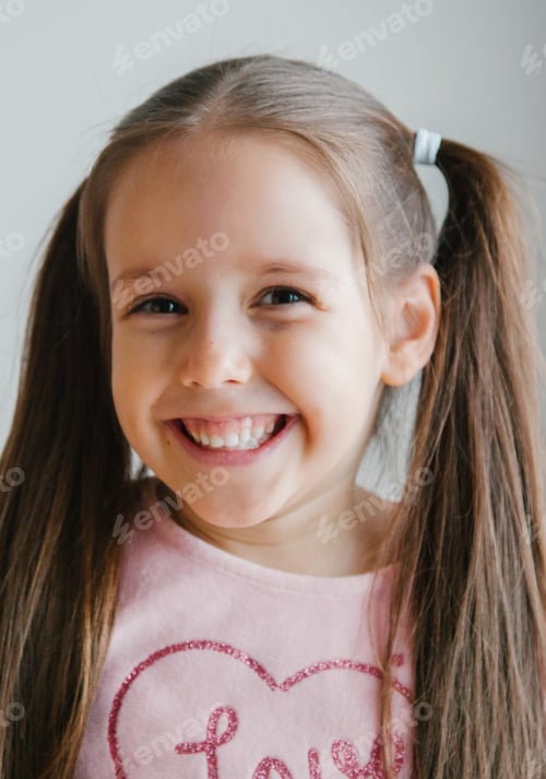 Vista previa: Retrato de un niño sonriente