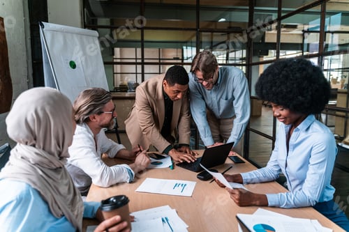 Preview: start up business team in the office