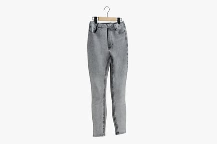 Preview: Gray Wash Women's High-Waisted Jeans on Hanger