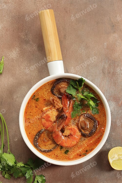 Preview: Top View Thai Curry Prawn