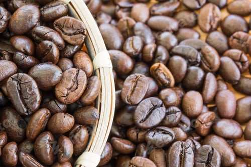 Preview: Coffee beans in bamboo basket-3