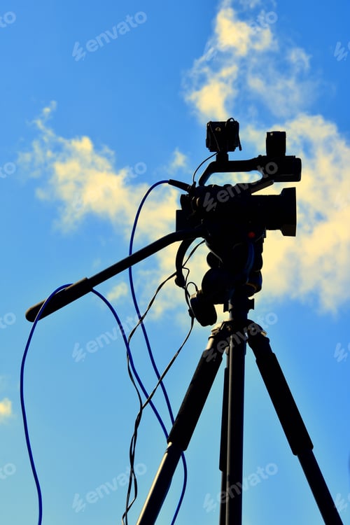 Preview: direct digital stream from camera - live