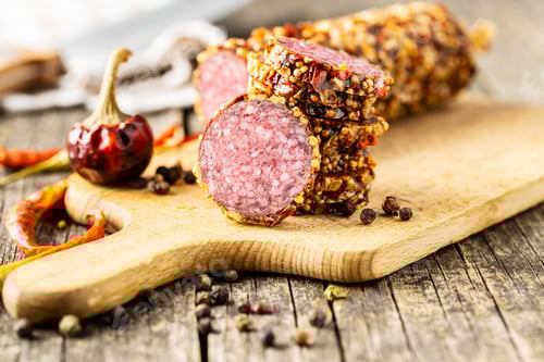 Preview: Sliced spicy salami sausage