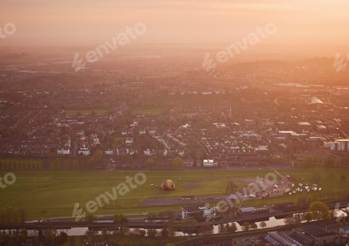 Preview: Aerial view of city with urban park