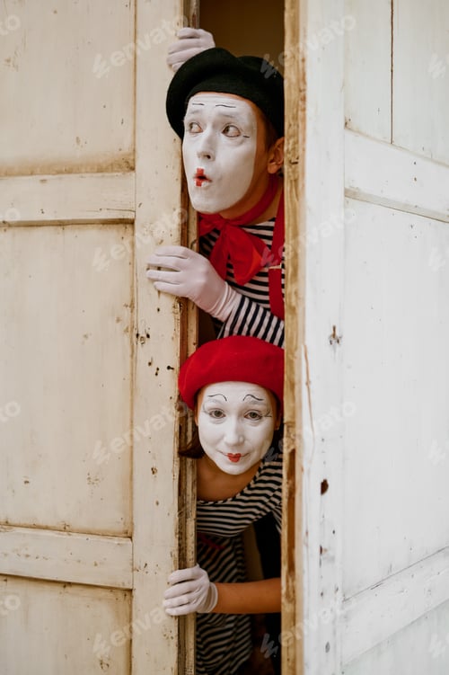 Preview: Male and female mime artists, parody comedy