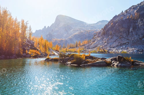 Preview: Alpine lake