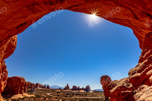 Preview: Sun burst under the Double Arch