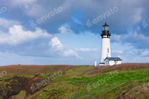 Preview: The scenic Yaquina lighthouse.