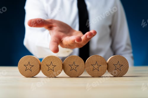 Preview: Five wooden cut circles with stars on them
