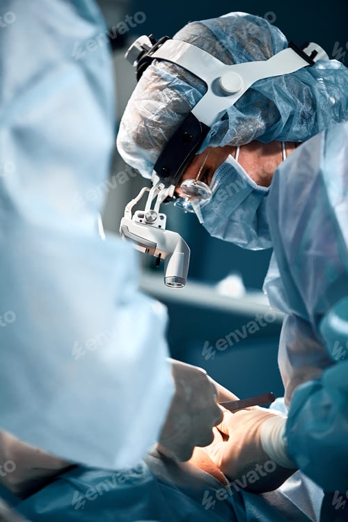 Preview: A team of surgeons is fighting for life, for a real operation, for real emotions. The intensive care