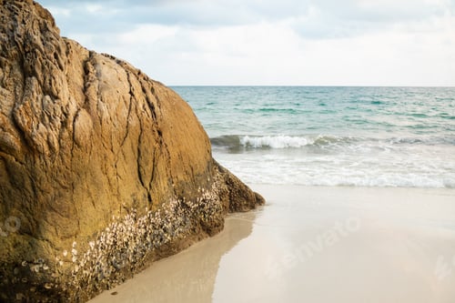Preview: Pile Sand with stone background