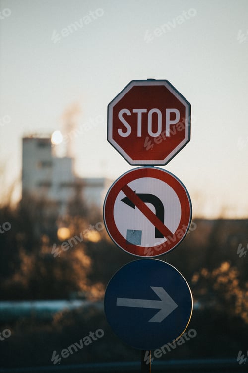 Preview: Closeup of left turn prohibited road sign