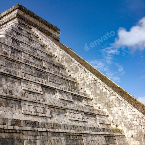 Preview: El Castillo Pyramid at Chichen Itza on the Yacatan Peninsula in Mexico