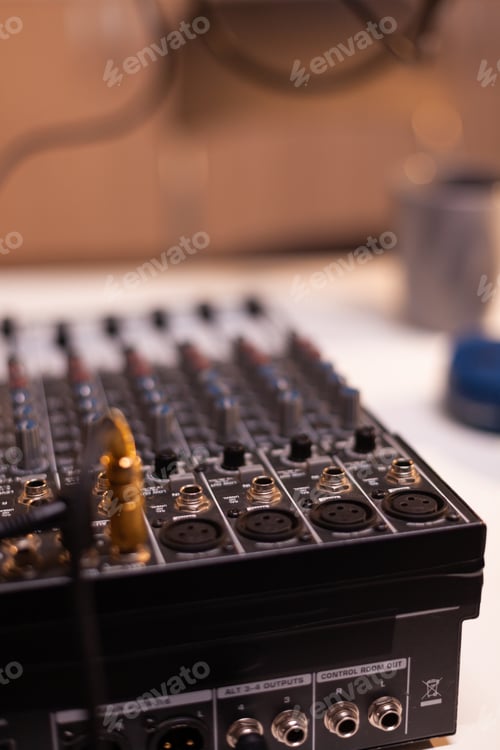 Preview: Station for recording and speaking