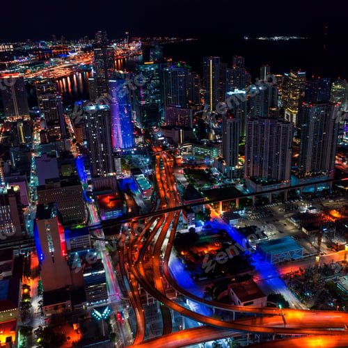 Preview: Downtown Miami at night
