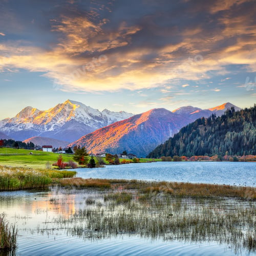 Preview: Fabulous autumn view of Haidersee (Lago della Muta) lake with Ortler peak on background.