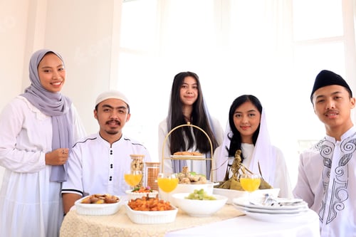 Preview: Group of Friends or Cousins Pose in front of Camera