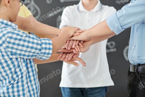 Preview: School team at science competiton