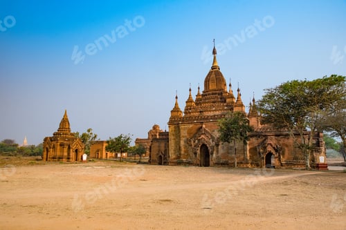 Preview: Ancient pagodas in Bagan