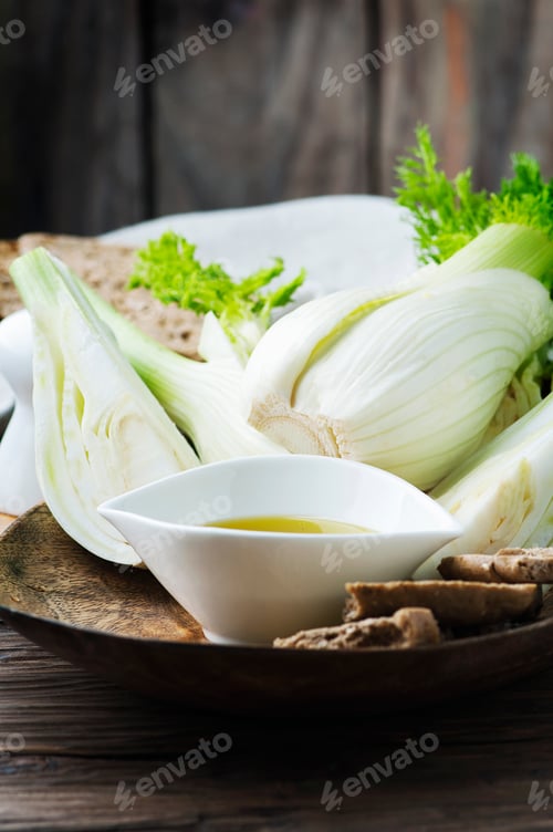 Vista previa: Fresh sweet fennel and olive oil