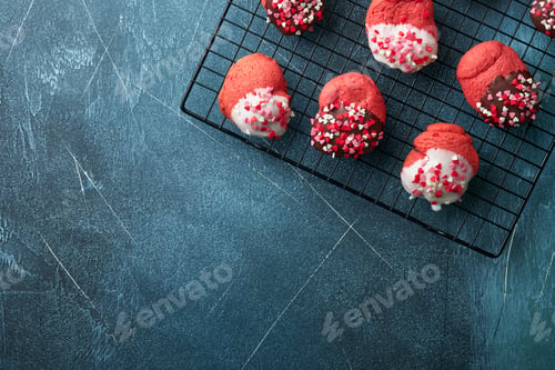Preview: Valentines day cookies. Shortbread cookies with glaze white and dark chocolate and heart sprinkles o