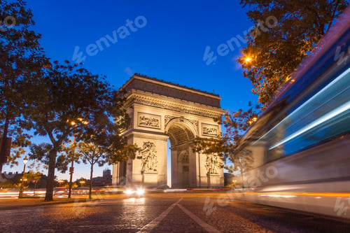 Preview: Night view of Arc de Triomphe - Triumphal Arc in Paris, France