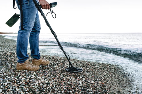 Preview: Metal detector coil in action above the ground