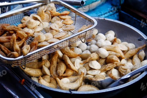 Preview: Freshly cooked Filipino street food called fishballs and kikiam