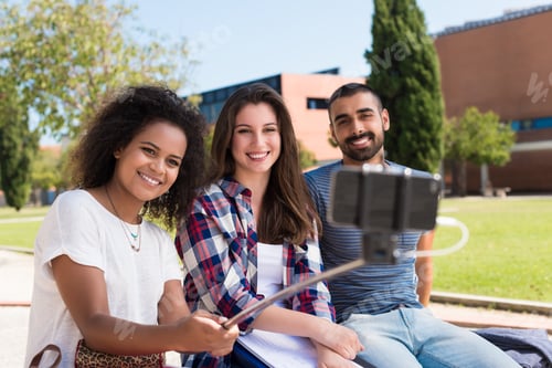 Preview: Students taking a selfie