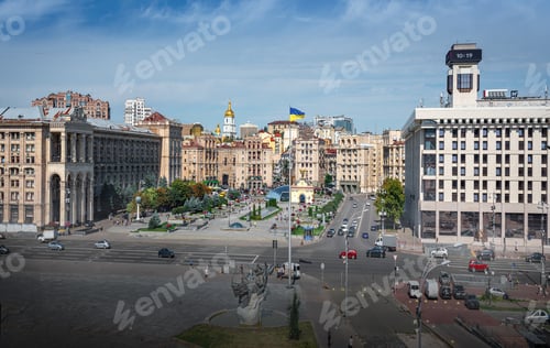 Preview: Aerial view of Independence Square - Kiev, Ukraine