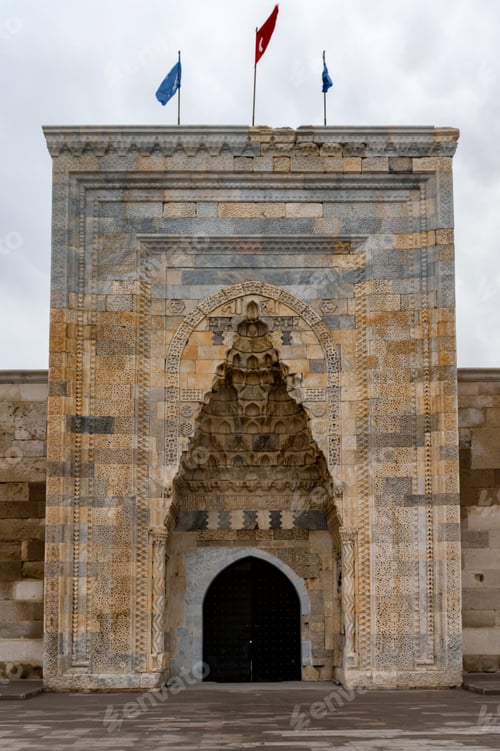 Preview: Close up of entrance to the Sultanhani caravansary with beautiful aiwain element