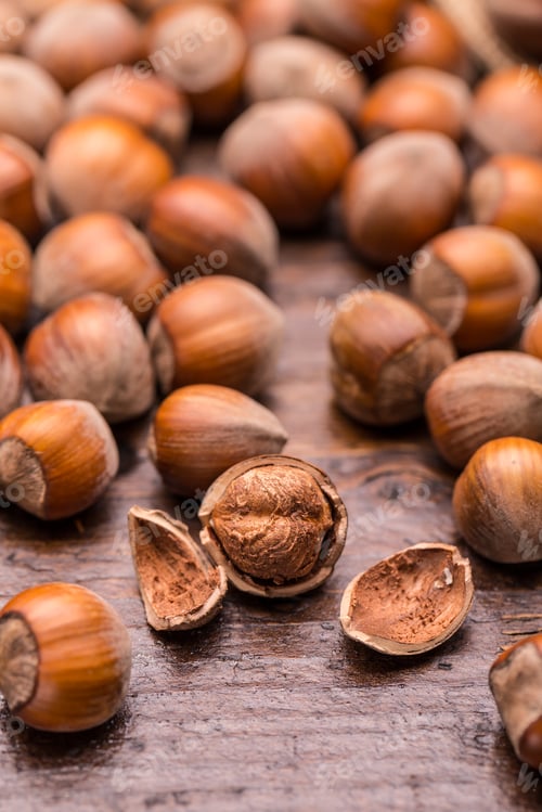 Preview: Hazelnuts