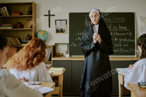 Preview: Teaching Lesson in Religious Classroom Setting